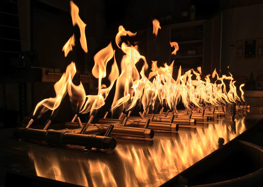 Venturi Jet Technology produces taller, brighter, fuller flames mimicking the look of a wood burning fire